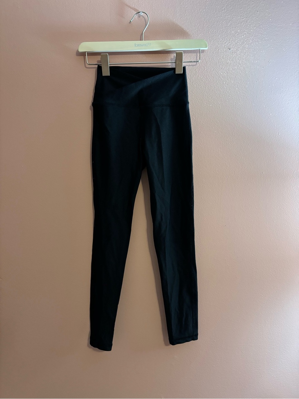 High-Waist Black Performance Leggings Tiger Friday.